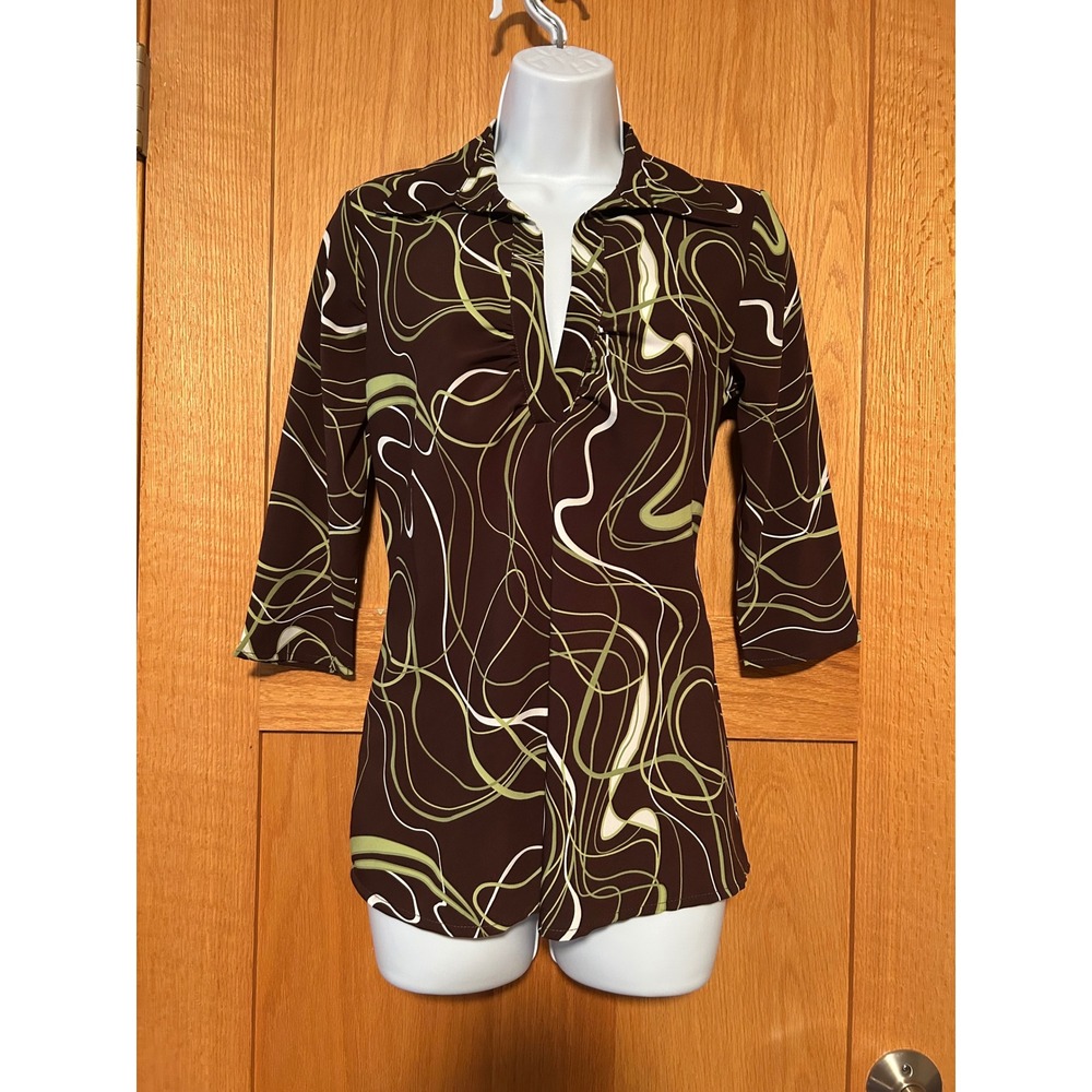 Vintage Y2K Maurices Women's Brown Green Psychedelic Deep V-Neck 3/4 Sleeve Top